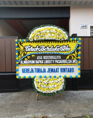 Papan Bunga Duka di Kertak Baru Ilir