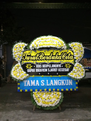 Papan Bunga Duka di Kertak Baru Ilir